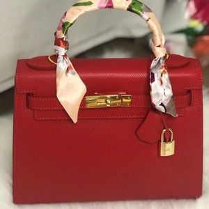 Ava Epsom Medium from HANDBAGCRAVE
